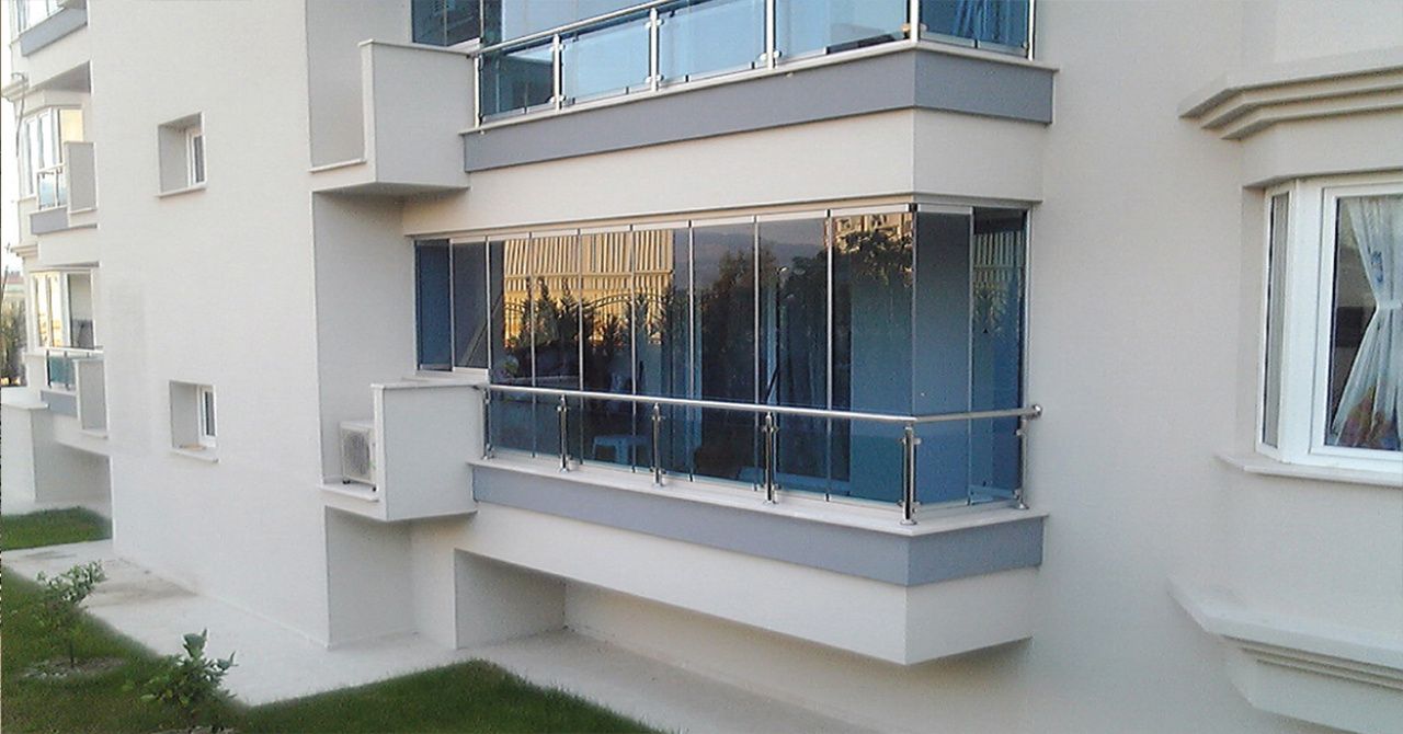 Cam Balkon